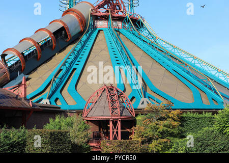 Marne-la-VallÃ©e, Francia - 13 Ottobre 2018: Star Wars Hyperspace Mountain a Disneyland Paris (Euro Disney), rullo Coaster-Type attrazione di Discov Foto Stock