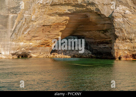 Pictured Rocks National Lakeshore abbraccia la riva sud del Lago Superior in Michigan s Penisola Superiore. Foto Stock