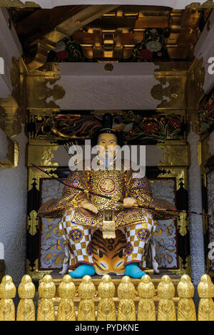 Nikko, Giappone - 15 Ottobre 2018: Statua di Shogun Ieyasu al Santuario Toshogu tempio di Nikko, Giappone. Foto Stock