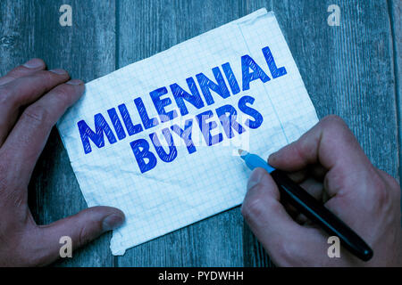 Segno di testo che mostra gli acquirenti millenario. Foto concettuale Tipo di consumatori che sono interessati a prodotti di trend. Foto Stock