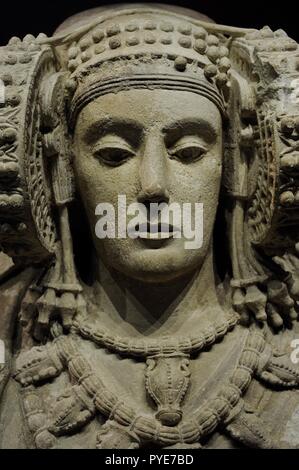 Dama di Elche. Detalle. Busto íbero femenino, originalmente policromado. Siglos V-IV a. C. Piedra caliza. Museo Arqueológico Nacional. Madrid. España. Foto Stock