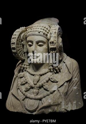 Dama di Elche. Busto íbero femenino, originalmente policromado. Siglos V-IV a. C. Piedra caliza. Museo Arqueológico Nacional. Madrid. España. Foto Stock