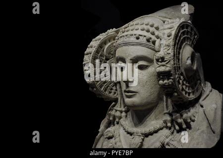 Dama di Elche. Detalle. Busto íbero femenino, originalmente policromado. Siglos V-IV a. C. Piedra caliza. Museo Arqueológico Nacional. Madrid. España. Foto Stock