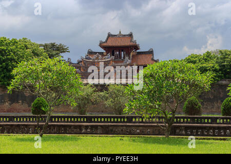 Vista sul palazzo reale di hue vietnam Foto Stock