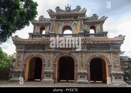 Vista sul palazzo reale di hue vietnam Foto Stock