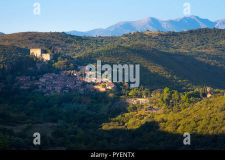 Paesaggio di Castelou nei Pirenei in Francia Foto Stock
