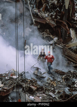 Sep 24, 2001 - Ground Zero, seguendo il 9-11 attacchi terroristici al World Trade Center. Foto di Gary Ell Foto Stock