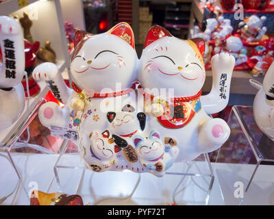 Ondulazione o lucky cat, Malaysia Foto Stock