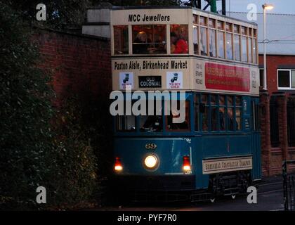 Wirral, Regno Unito Merseyside tram messo su twilight evento per la prima volta il credito Ian Fairbrother/Alamy Stock Foto Foto Stock