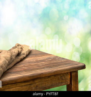 Tabella vuota per il display del prodotto montaggi Foto Stock
