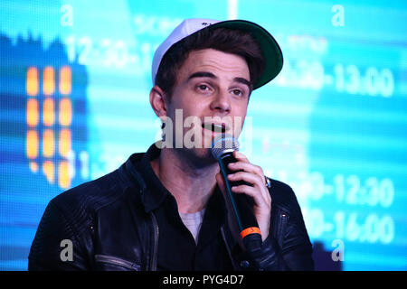 Nadarzyn, Polonia, 27 Ottobre 2018: Attore Nathaniel Buzolic assiste il fumetto di Varsavia Cost. ©Jake Ratz/Alamy Live News Foto Stock