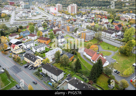 04 ottobre 2018, Norvegia Trondheim: 04 ottobre 2018, Norvegia Trondheim: vista la Tempe Kirke a Trondheim in Norvegia centrale. La terza città più grande del paese può guardare indietro su oltre mille anni di storia. Foto: Jan Woitas/dpa-Zentralbild/ZB Foto Stock