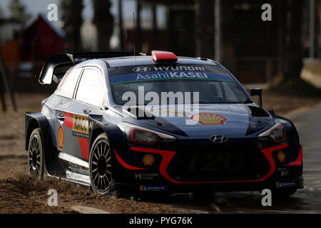 El Montmell, Tarragona, Spagna. 27 ott 2018. FIA World Rally Championship di Spagna, giorno 3; Dani Sordo e Carlos del Barrio di Hyundai Motorsport viene eseguito durante la mattinata Credito: Azione Sport Plus/Alamy Live News Foto Stock