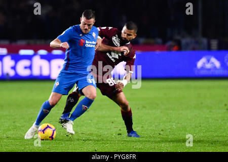 Torino, Italia. 27 ott 2018. Jordan Veretout (ACF Fiorentina Serie A TIM partita di calcio tra Torino FC e ACF Fiorentina allo stadio Grande Torino il 27 ottobre 2018 a Torino, Italia. Credito: FABIO PETROSINO/Alamy Live News Foto Stock