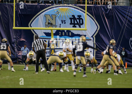 San Diego CA. 27 ott 2018. La Marina vs Norte Dame gioco presso Qualcomm Stadium di San Diego, CA. il 27 ottobre 2018 (foto di Jevone Moore) Credito: csm/Alamy Live News Foto Stock