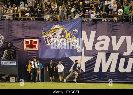 San Diego CA. 27 ott 2018. durante la Marina vs Norte Dame gioco presso Qualcomm Stadium di San Diego, CA. il 27 ottobre 2018 (foto di Jevone Moore) Credito: csm/Alamy Live News Foto Stock