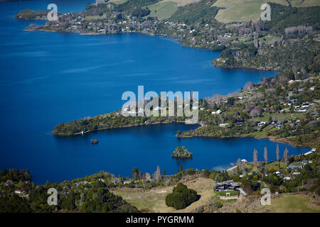 Lago Tarawera, vicino a Rotorua, Isola del nord, Nuova Zelanda - aerial Foto Stock