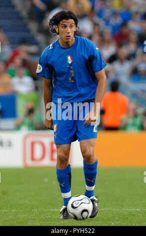 Niedersachsen Stadion Hannover Germania 12.6.2006, FIFA World Cup Match 9, Italia vs Ghana 2:0 ---- Cristian ZACCARDO (ITA) Foto Stock