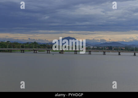 Splendido fiume lato a hue vietnam Foto Stock