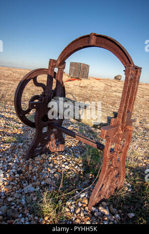 DUNGENESS, KENT/UK   17 dicembre : Vecchio Mangano sulla spiaggia di Dungeness Kent sul dicembre 17, 2008 Foto Stock