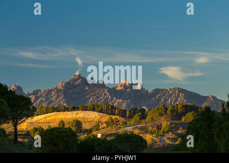 Montagne di Montserrat a nord di Barcellona in Catalogna, Spagna. Foto Stock