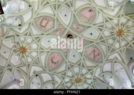 Vaulting nervata dell Assunzione chiesa (Kostel Nanebevzetí Panny Marie) del monastero Kladruby (Klášter Kladruby) di Kladruby vicino Tachov in Boemia occidentale, Repubblica Ceca. Il monastero chiesa progettata da architetto ceco con origini italiane Jan Santini Aichel (Giovanni Biagio Santini) è stato costruito dal 1712 al 1721 nella combinazione del Barocco e gotico, noto come Barocco stile gotico. Foto Stock