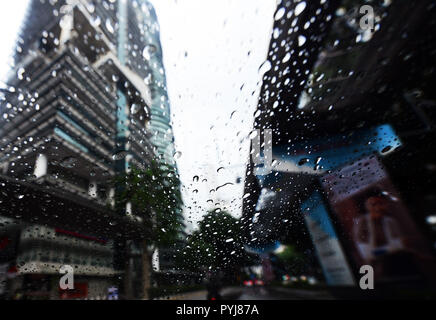 Un giorno di pioggia di Kuala Lumpur in Malesia. Foto Stock