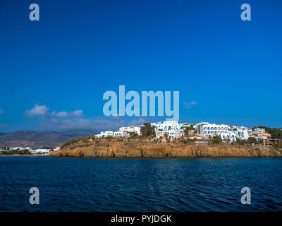 Porto Piso Livadi paros isola con architettura cicladi resort town Foto Stock