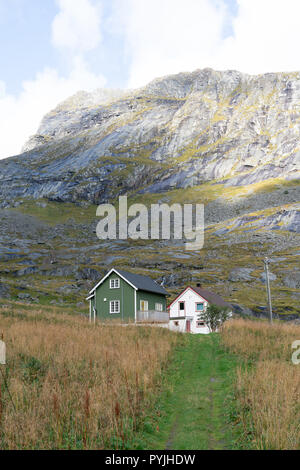 Perso e luoghi abbandonati casa sulle Isole Lofoten in Norvegia Reine Hamnoy Norvegia. Foto scattata in Norvegia. Foto Stock