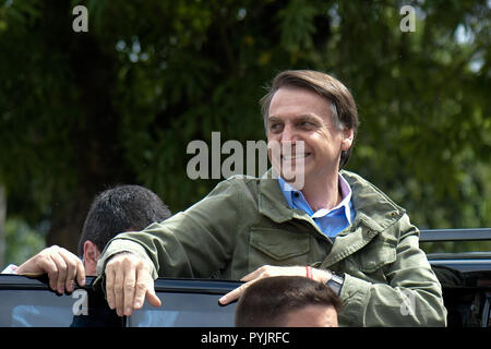 Jair Bolsonaro - il candidato per la presidenza della repubblica dal PSL, Jair Bolsonaro arriva nella sezione elettorale per un voto alle elezioni del secondo round, situato a Vila Militar, Rio de Janeiro - Ottobre 28, 2018 - Eleicoes 2018, da Rio de Janeiro. Foto: Thiago Ribeiro / AGIF Foto Stock