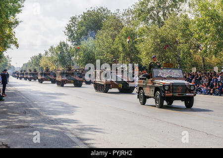 Salonicco, Grecia - 28 Ottobre 2018: Oxi giorno esercito greco parade.marzo durante la celebrazione della festa nazionale parata militare per commemorare il Greco non contro la Mussolini Italiano 1940 ultimatum. Credito: bestravelvideo/Alamy Live News Foto Stock