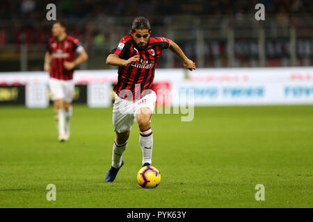 Milano, Italia. 28 ottobre, 2018. Ricardo Rodriguez del Milan in azione durante la serie di una partita di calcio tra AC Milan e UC Sampdoria. Foto Stock