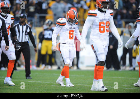 Ottobre 28th, 2018: Browns #6 Baker Mayfield durante il Pittsburgh Steelers vs Cleveland Browns gioco all'Heinz Field di Pittsburgh, PA. Jason Pohuski/CSM Foto Stock