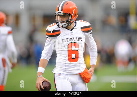 Ottobre 28th, 2018: Browns #6 Baker Mayfield durante il Pittsburgh Steelers vs Cleveland Browns gioco all'Heinz Field di Pittsburgh, PA. Jason Pohuski/CSM Foto Stock