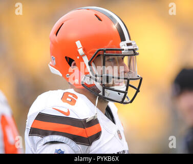 Ottobre 28th, 2018: Browns #6 Baker Mayfield durante il Pittsburgh Steelers vs Cleveland Browns gioco all'Heinz Field di Pittsburgh, PA. Jason Pohuski/CSM Foto Stock