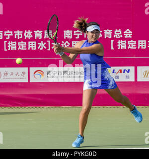 Nanning, Nanning, Cina. 29 ott 2018. Nanning, CINA-cinese giocatore di tennis Qiuyu Ye e sud coreani tennista Kim Narae vincere la medaglia d'Oro al 2018 della Federazione Internazionale di Tennis in Nanning, southwest ChinaÃ¢â'¬â"¢s nel Guangxi. Credito: SIPA Asia/ZUMA filo/Alamy Live News Foto Stock