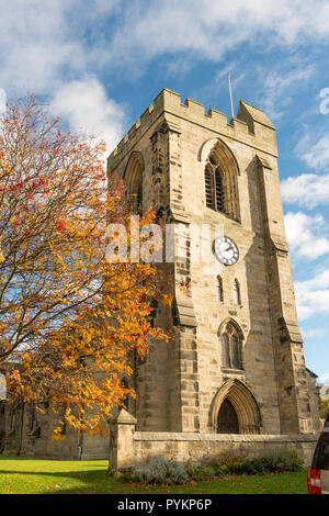 La torre della chiesa di Tutti i Santi di Rothbury, Northumberland, England, Regno Unito Foto Stock