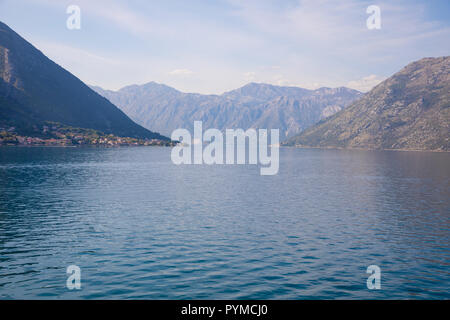 La Baia di Kotor seascape, natura sfondi, Kotor, Montenegro Foto Stock