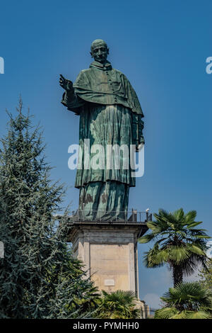 Il colosso di San Carlo Borromeo sul Lago Maggiore Italia Foto Stock