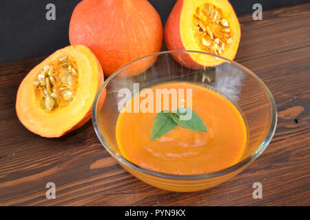 Zuppa di zucca hokkaido kuerbis ortaggi sani Foto Stock