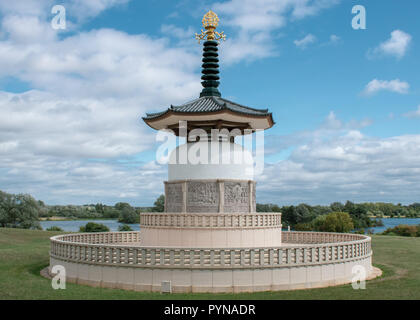 Pagoda della Pace, Willen Lake, Milton Keynes, Inghilterra Foto Stock