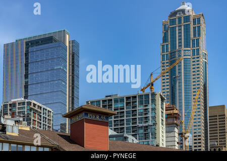 Seattle cityscape con Russell Investments Center e il 1201 terza avenue tower, centro di grattacieli, WA, Stati Uniti d'America. Foto Stock
