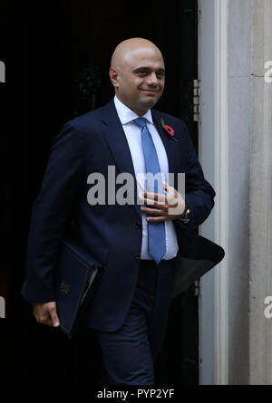 Sajid Javid (Home Secretary) lascia la riunione del gabinetto prima di Philip Hammond, il Cancelliere dello Scacchiere fornisce il suo discorso budget in House of Commons il giorno di bilancio, Downing Street, Londra, Gran Bretagna, 29 ottobre 2018. Foto Stock