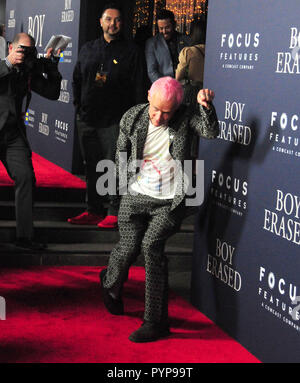 LOS ANGELES, CA - 29 ottobre: musicista Flea dei Red Hot Chili Peppers assiste la premiere del Focus Features" "Boy cancellate' il 29 ottobre 2018 presso la Directors Guild of America a Los Angeles, California. Foto di Barry re/Alamy Live News Foto Stock