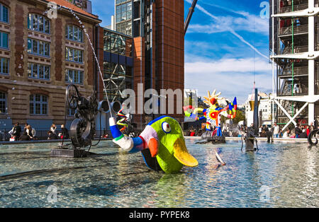 Francia, Parigi, la Fontana Stravinsky vicino al Centro Culturale Pompidou Foto Stock