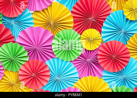 Abstract di bella carta colorata strisce di filigrana ripiegato per lo sfondo Foto Stock