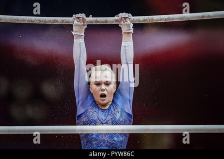 Doha in Qatar. Ottobre 30, 2018: Angelina Melnikova della Russia durante la barra irregolare, Team finale per donne presso la cupola aspirano a Doha, in Qatar, artistico FIG Gymnastics World Championships. Ulrik Pedersen/CSM Credito: Cal Sport Media/Alamy Live News Foto Stock