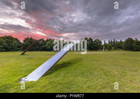 STADSPARK Groningen, Paesi Bassi - 9 agosto: scultura sulla centrale principale nel campo Stadspark City Park il 9 agosto 2015. Lo spazio in cui molti festival, p Foto Stock