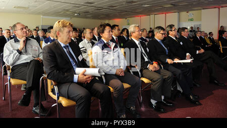 Walbrzych, Polonia. Il 30 ottobre, 2018. Walbrzych, Polonia, Toyota apertura di una nuova linea di produzione di trazione ibrida in Polonia. Foto Stock