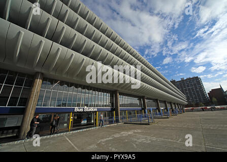 Preston Bus Station, Brutalist stile architettonico, Tithebarn Street, Preston, Lancashire, North West England, Regno Unito Foto Stock